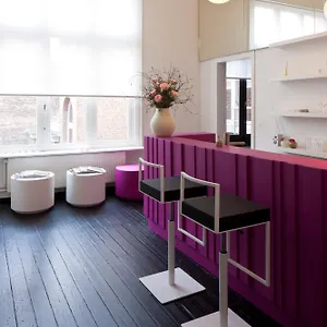 https://bb-suitesfeek.hotelsantwerp.net